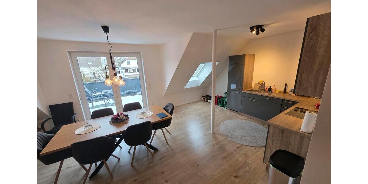 Exclusive Neubau 3,5 Zi. Wohnung, Dachg. + Galerie, großer Balkon 4 zimmer