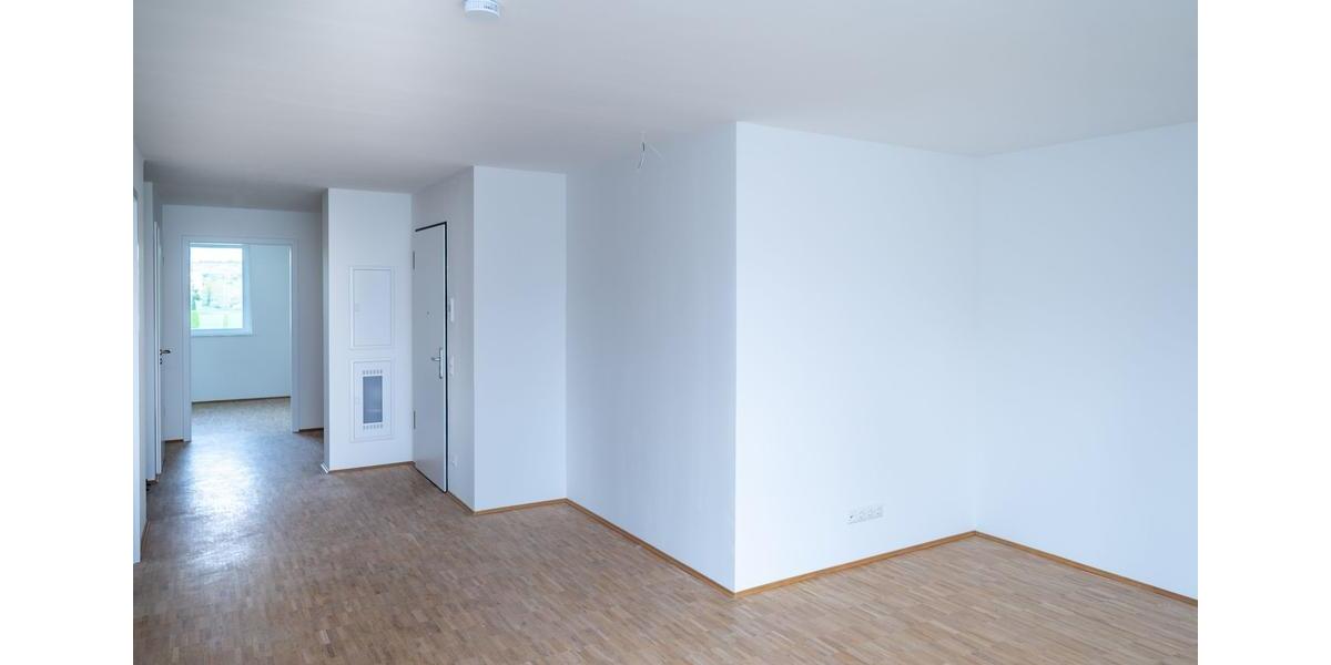Neubau (Erstbezug!) BARRIEREFREI und seniorengerechte moderne 2-Zimmer-Wohnung in Roth mit Loggia, zentral aber im Grünen 2 zimmer