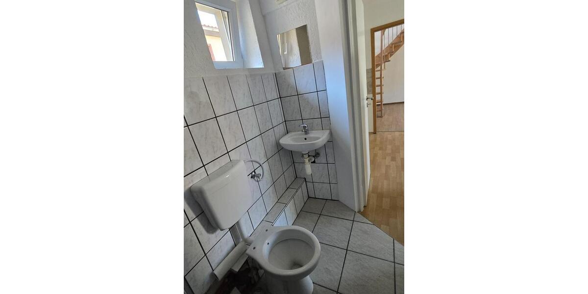 Maisonettenwohnung Querfurt - 2.5 Zimmer, 57 m&sup2;, 380&euro; | Angebot:26412895