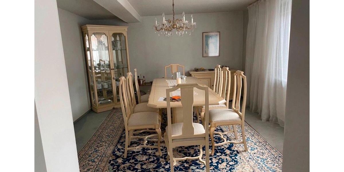 Etagenwohnung Neukirchen - 3 Zimmer, 230 m&sup2;, 800&euro; | Angebot:26413348