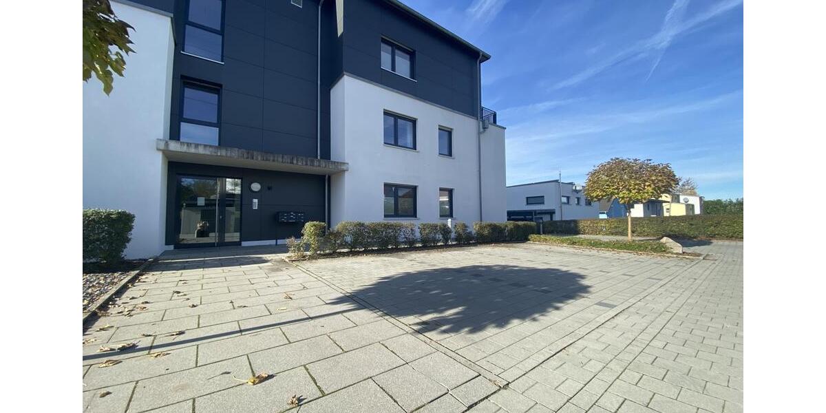 Etagenwohnung Weiden in der Oberpfalz - 3 Zimmer, 99 m&sup2;, 1.290&euro; | Angebot:26630838
