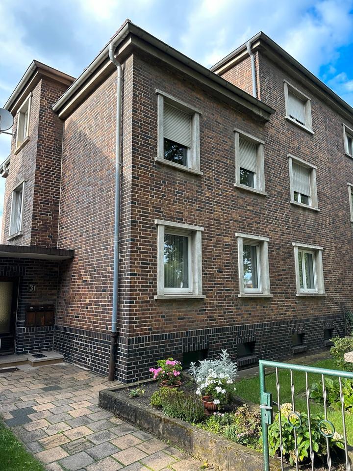 2 Zimmer DG Wohnung: Besichtigungstermin 30. August