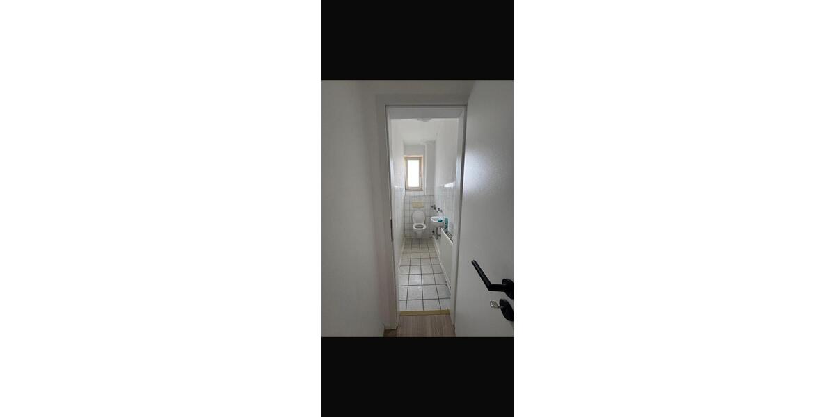 Etagenwohnung Pforzheim Weststadt - 4 Zimmer, 100 m&sup2;, 1.050&euro; | Angebot:26049577