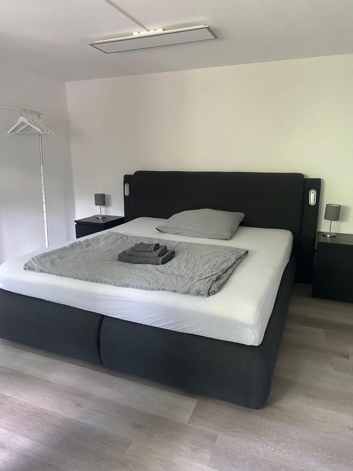 Zentrumsnahe, möblierte Wohnung Gartenmitbenutzung pauschal