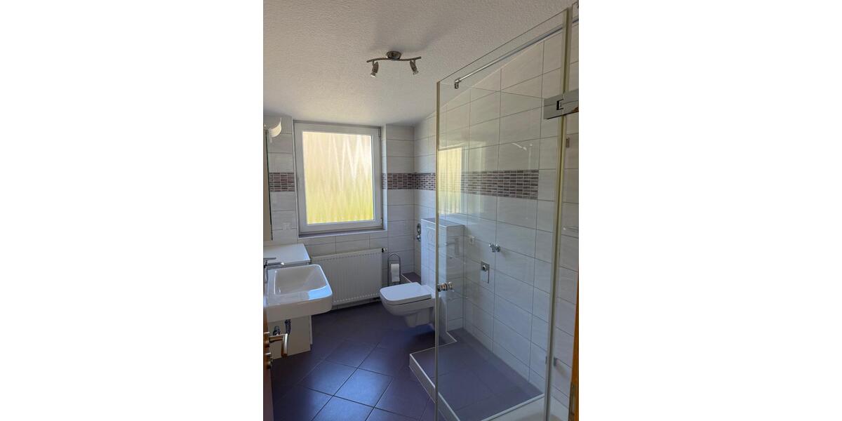 Dachgeschoßwohnung Knittlingen - 3 Zimmer, 96 m&sup2;, 850&euro; | Angebot:26073135