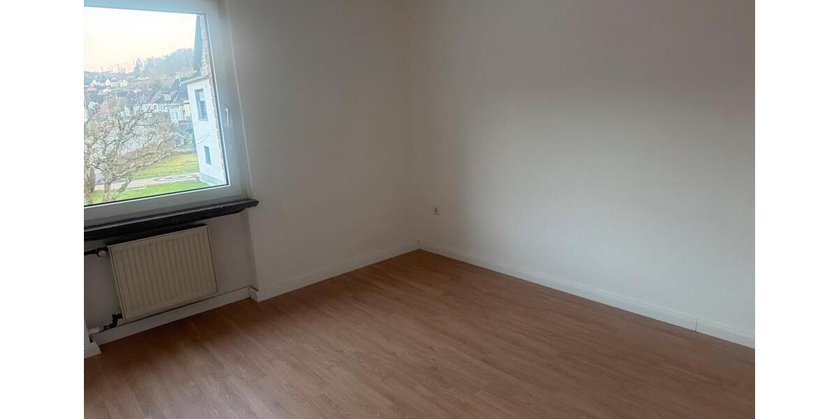 Hochparterre Engelskirchen - 2 Zimmer, 55 m&sup2;, 766&euro; | Angebot:25352282