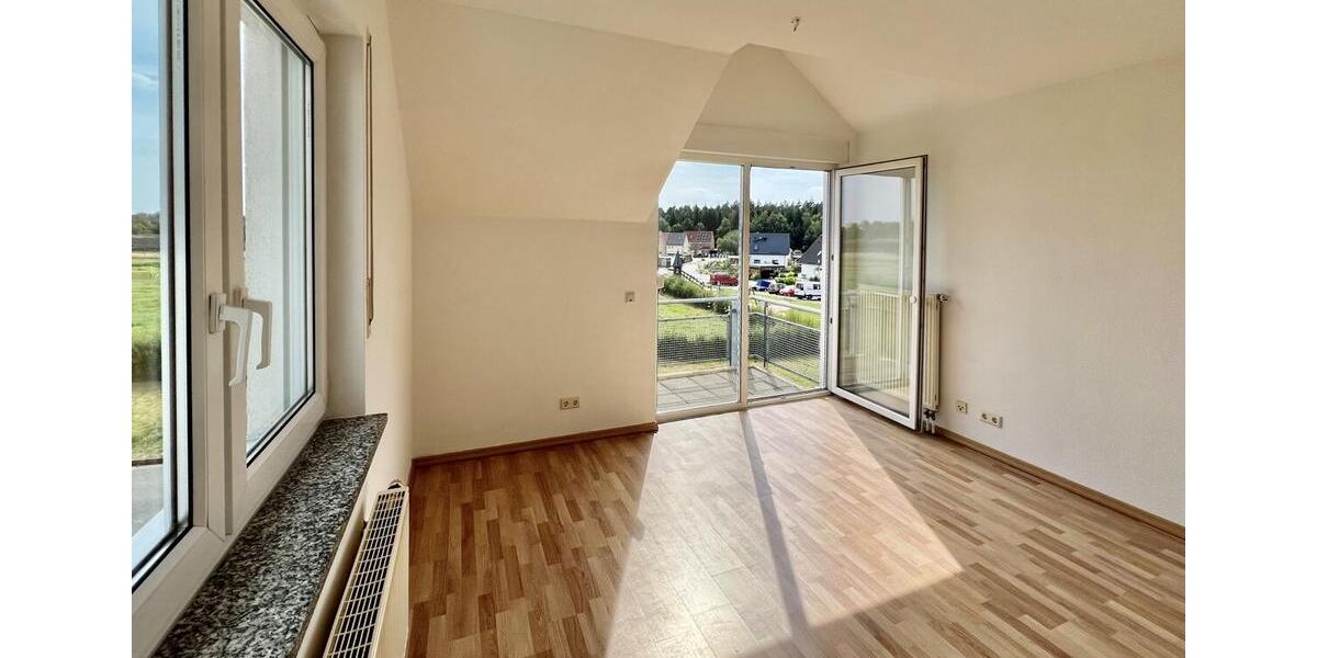 Dachgeschoßwohnung Pulsnitz - 4 Zimmer, 78 m&sup2;, 535&euro; | Angebot:25988412