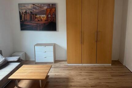 Ein 1 Zimmer Wg keine Wohnung in Esslingen Mitte GästeMonteur