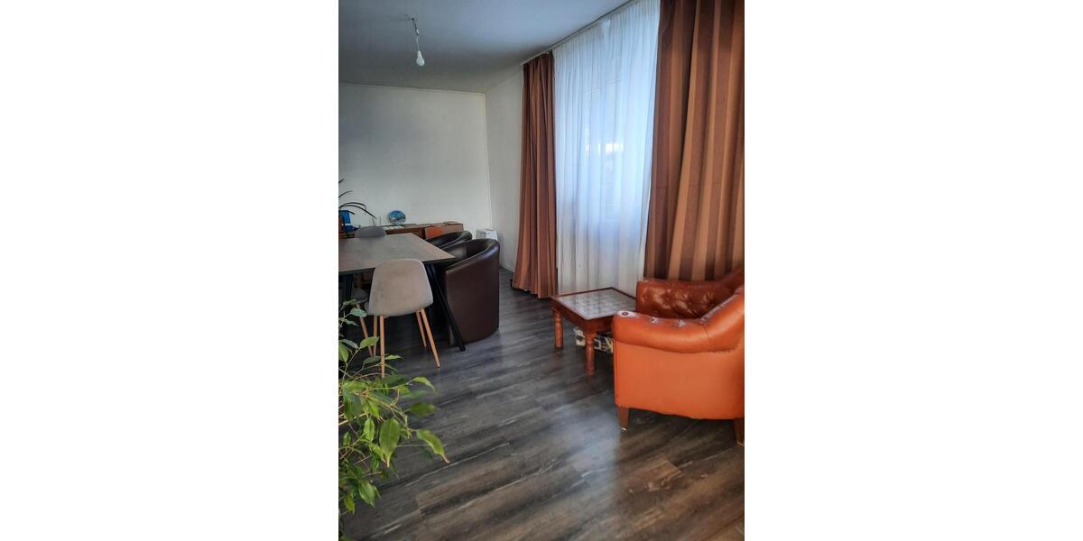 Schöne 4 Zimmerwohnung mit Balkon 4 zimmer