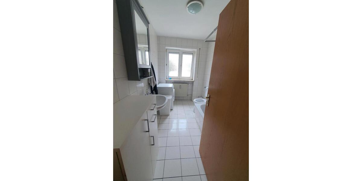 Erdgeschoßwohnung Regenstauf - 3 Zimmer, 76 m&sup2;, 660&euro; | Angebot:26049412