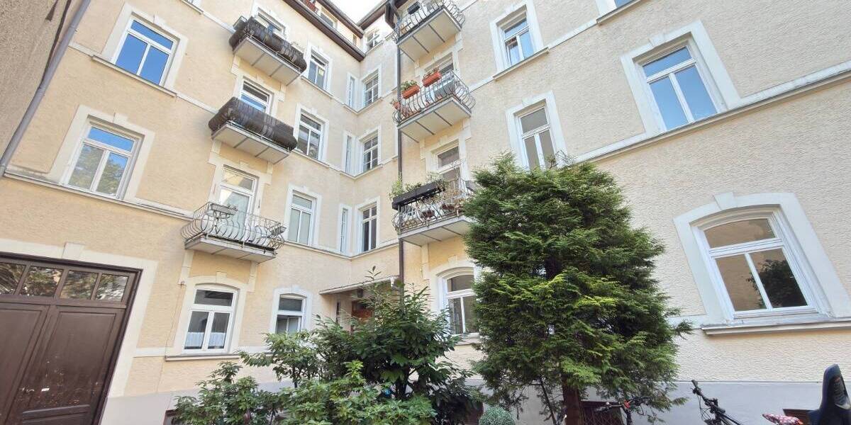 Etagenwohnung München Neuhausen-Nymphenburg - 3 Zimmer, 110 m&sup2;, 2.300&euro; | Angebot:26170654