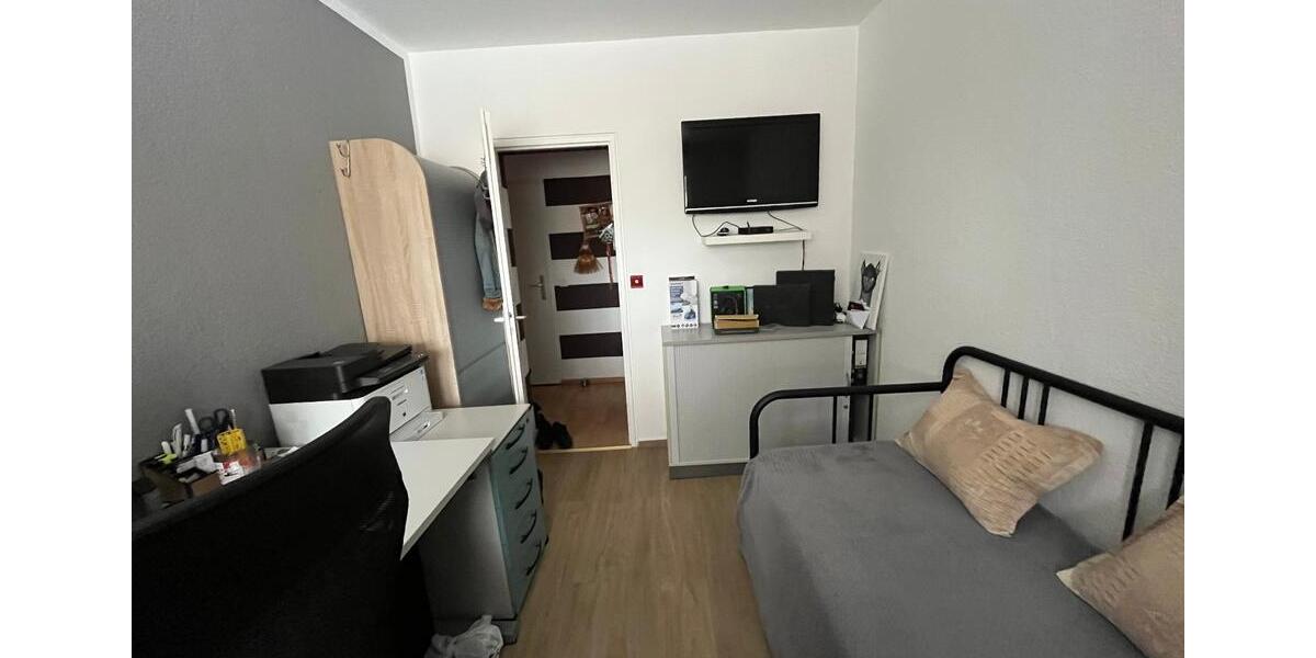 Moderne, voll möblierte 4-Zimmer-Wohnung mit zwei Balkonen 4 zimmer
