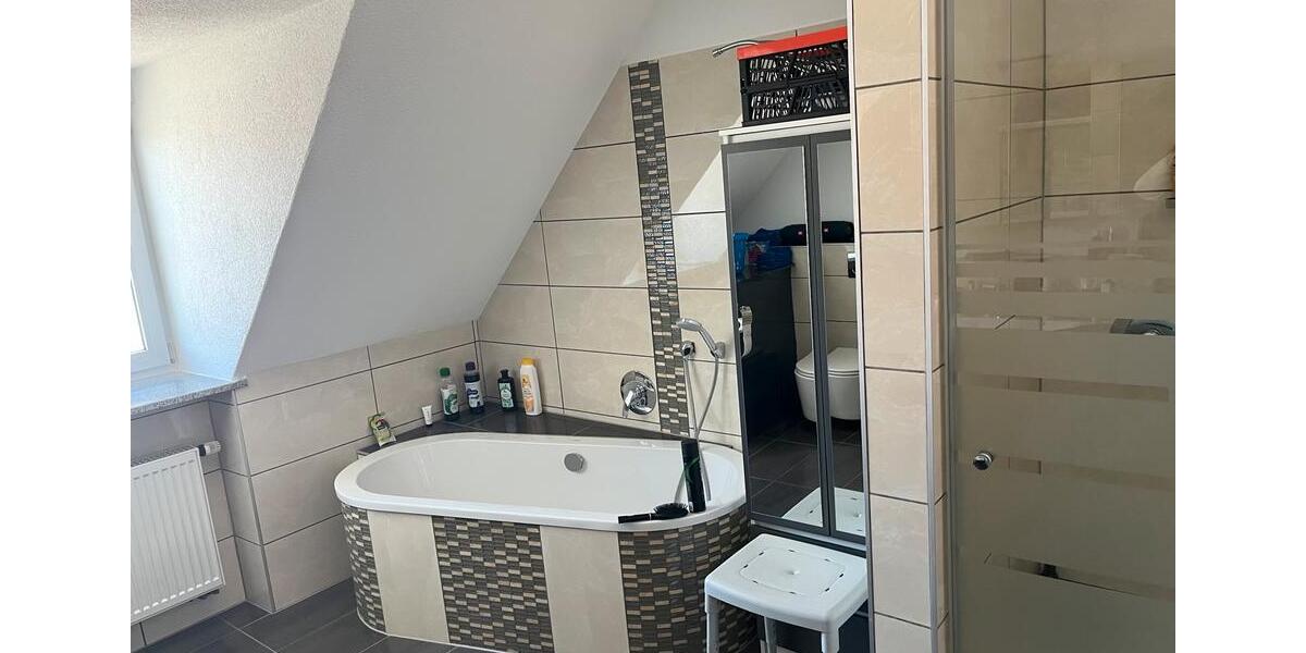 Dachgeschoßwohnung Buttenwiesen - 3.5 Zimmer, 100 m&sup2;, 1.400&euro; | Angebot:26705063