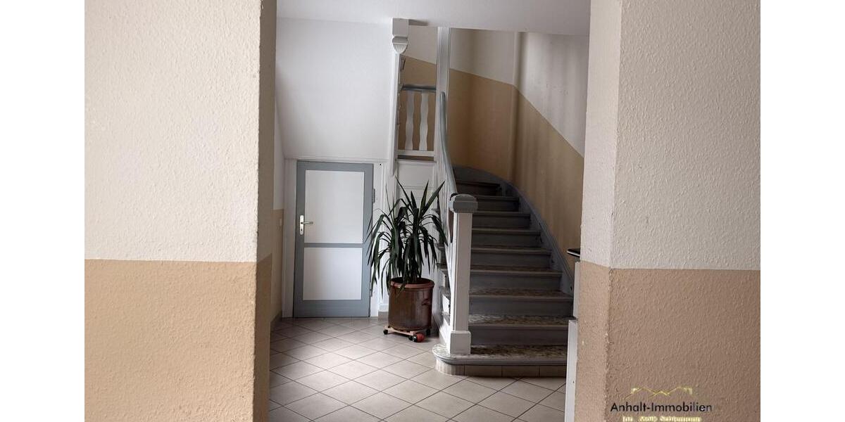 Dachgeschoßwohnung Bitterfeld-Wolfen Bitterfeld - 3 Zimmer, 85 m&sup2;, 645&euro; | Angebot:23744522