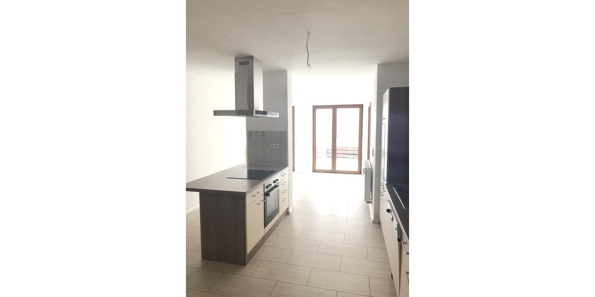 Etagenwohnung Mittweida - 4 Zimmer, 102 m&sup2;, 695&euro; | Angebot:24489760