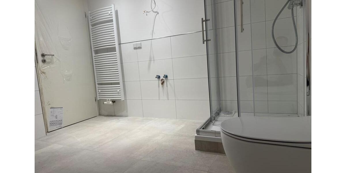 Lichtdurchflutet, Kernsaniert, Bezugsfertig 90qm 4,5 Zi Wohnung 4 zimmer