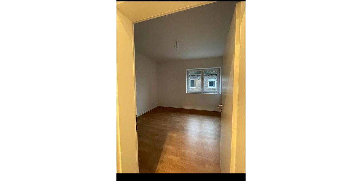 Etagenwohnung Dinklage - 4 Zimmer, 135 m&sup2;, 1.500&euro; | Angebot:26072625