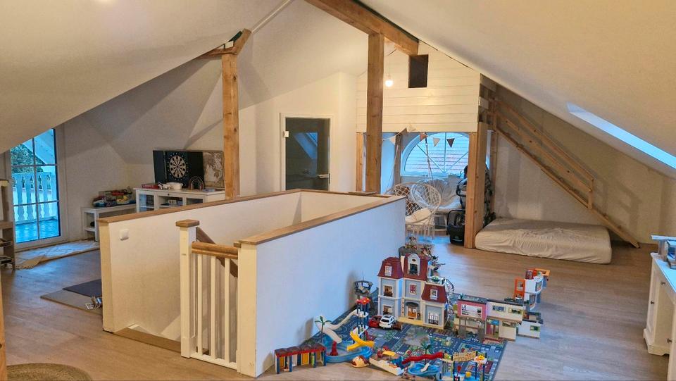 Einfamilienhaus Münzenberg - 5 Zimmer, 250 m&sup2;, 2.350&euro; | Angebot:24867594