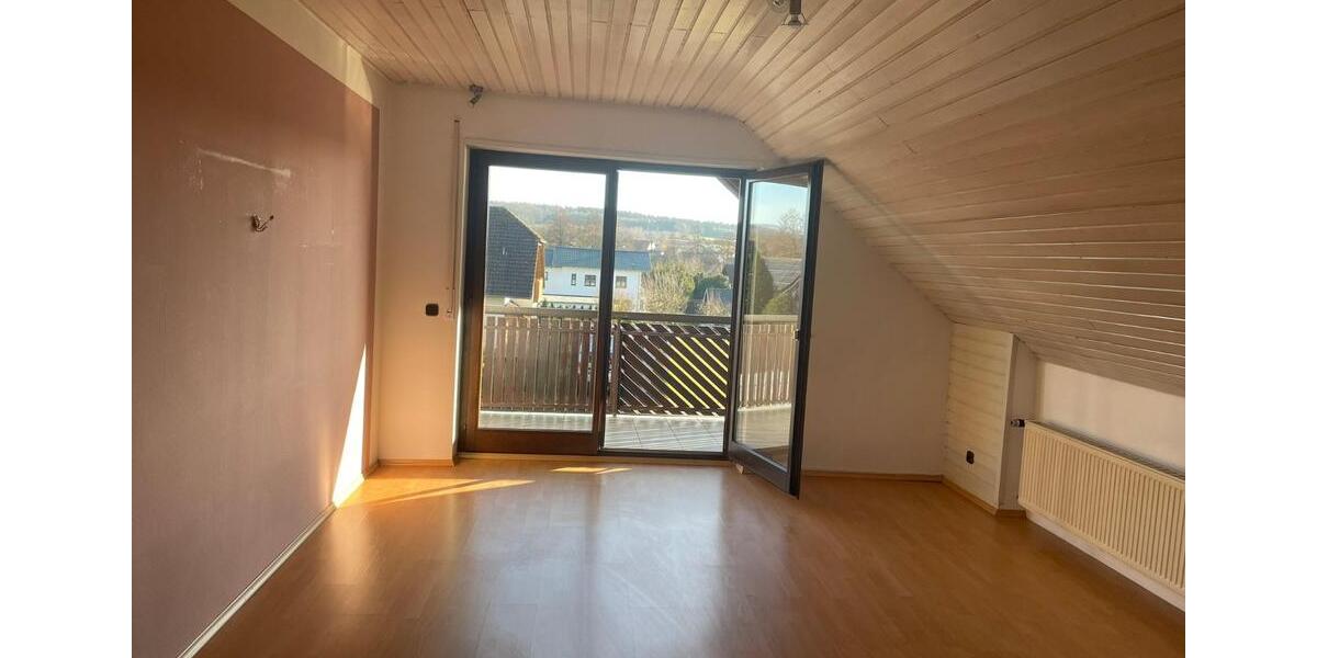 Dachgeschoßwohnung Hofbieber - 2 Zimmer, 65 m&sup2;, 520&euro; | Angebot:25170151