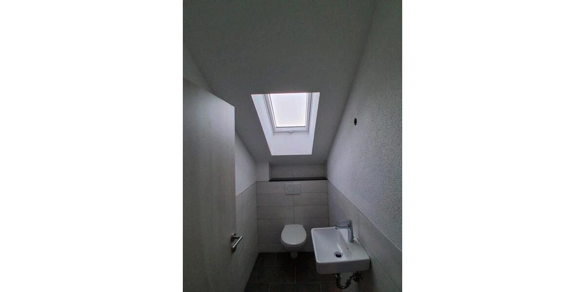 Dachgeschoßwohnung Neuhausen ob Eck - 4 Zimmer, 125 m&sup2;, 1.100&euro; | Angebot:24817733