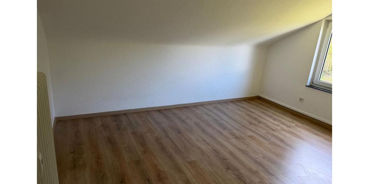 Dachgeschoßwohnung Bad Hersfeld - 2 Zimmer, 65 m&sup2;, 880&euro; | Angebot:26357448