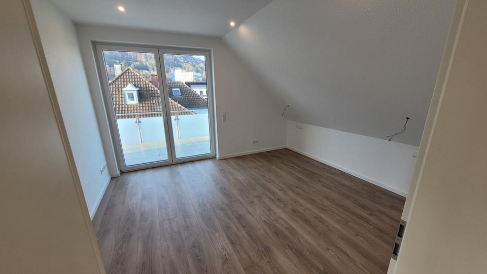 Einfamilienhaus Künzelsau - 2 Zimmer, 85 m&sup2;, 1.200&euro; | Angebot:24247286