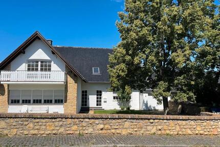 Haus Zülpich - 5 Zimmer, 270 m&sup2;, 2.600&euro; | Angebot:25416621