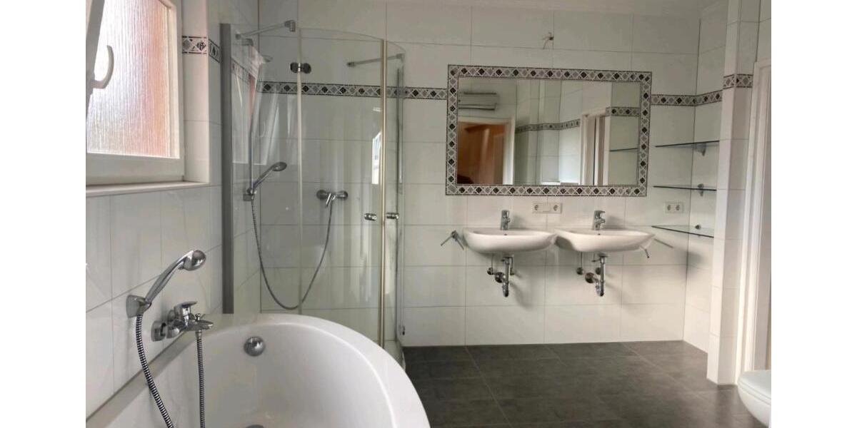 Etagenwohnung Aschaffenburg Damm - 5 Zimmer, 2.500&euro; | Angebot:23707896