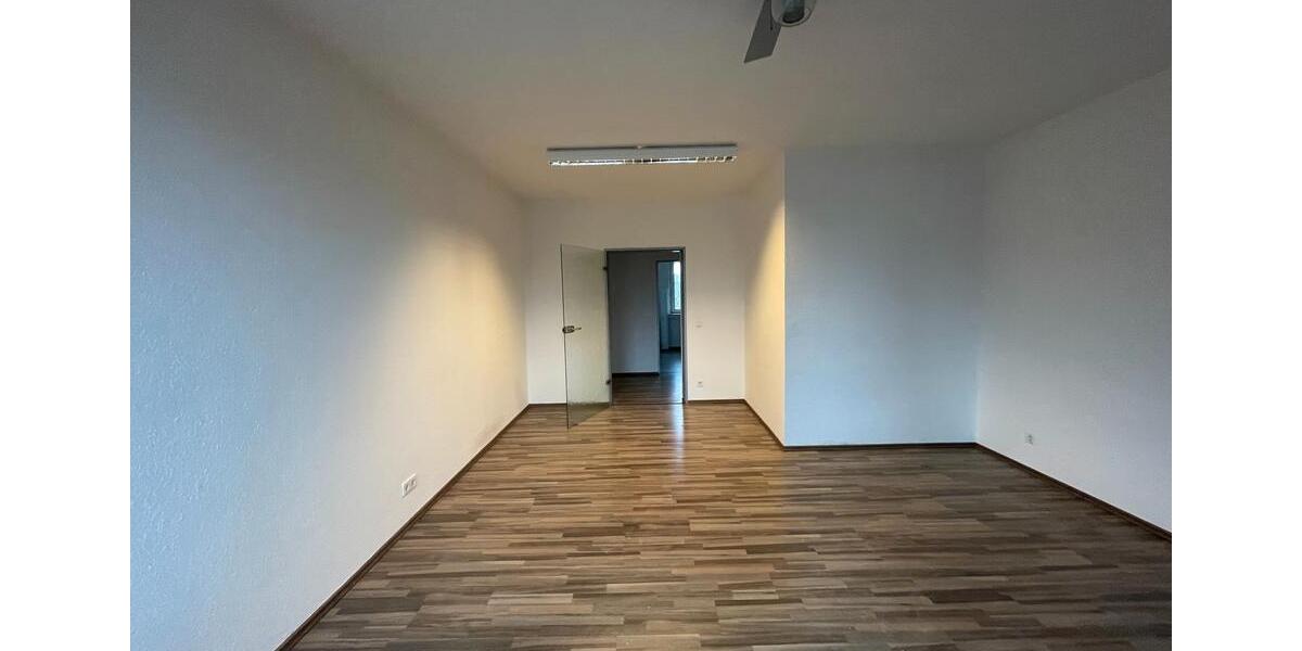 Wohnen direkt neben dem Europa Brunnen und der ST. Marienkirche 2.5 zimmer