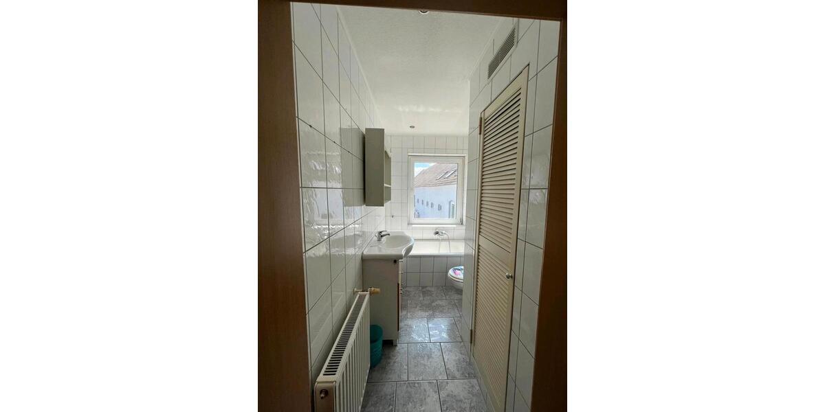 Etagenwohnung Staßfurt Atzendorf - 4 Zimmer, 67 m&sup2;, 350&euro; | Angebot:25944857