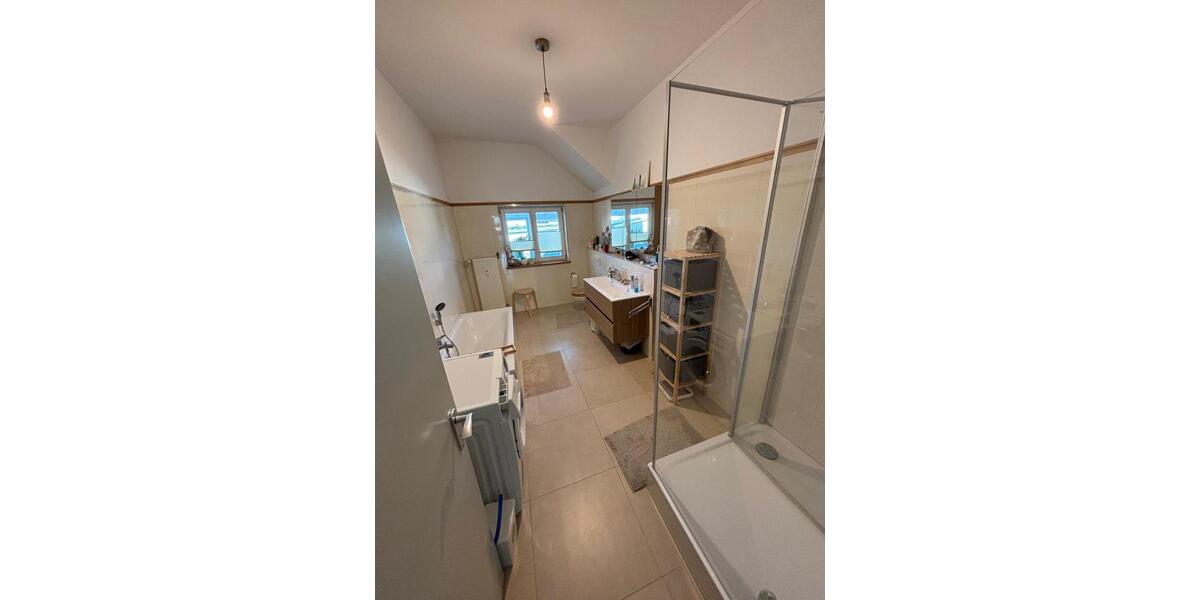 Etagenwohnung Vilsbiburg - 3 Zimmer, 141 m&sup2;, 1.250&euro; | Angebot:24465490