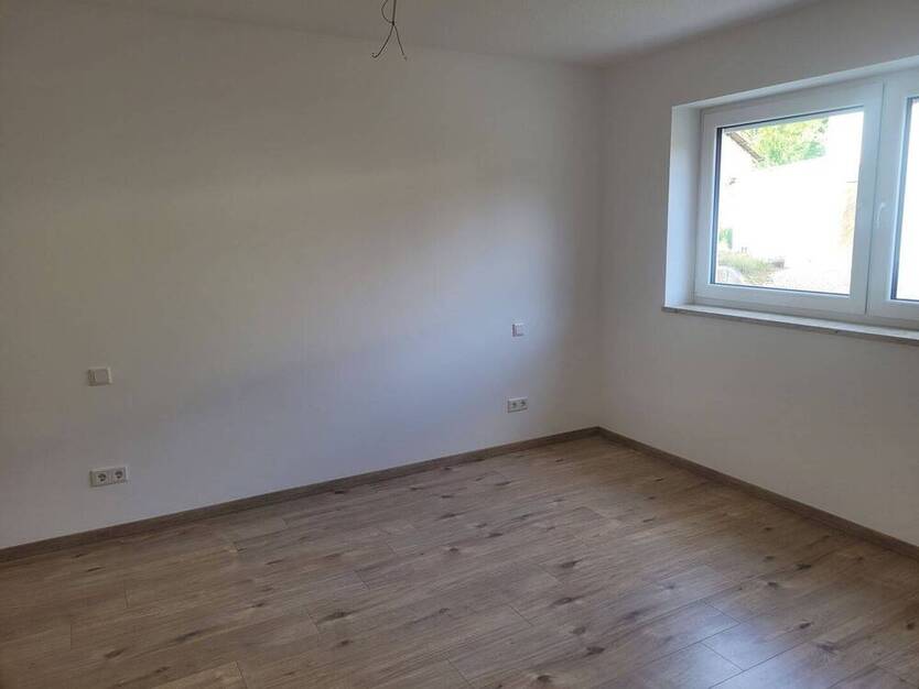 Barrierefreies Wohnen auf dem Land! Neubau 3-Zimmer-Erdgeschoss-Wohnung 4 km südlich von Schwabach