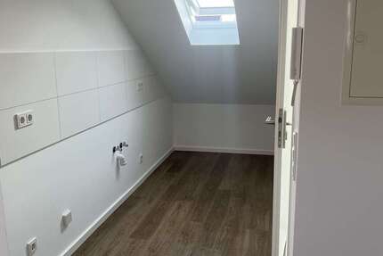 Wohnung zum Mieten in Köln 470 € 32 m²