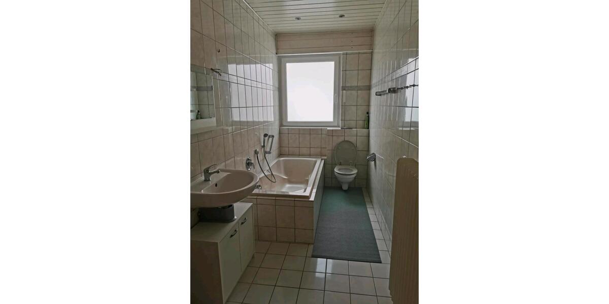 Etagenwohnung Bad Oeynhausen - 5 Zimmer, 100 m&sup2;, 1.200&euro; | Angebot:26278459