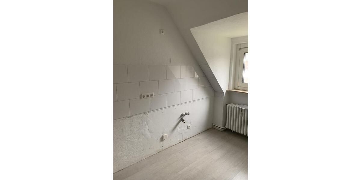 Dachgeschoßwohnung Herne Wanne - 2 Zimmer, 47 m&sup2;, 379&euro; | Angebot:23705970