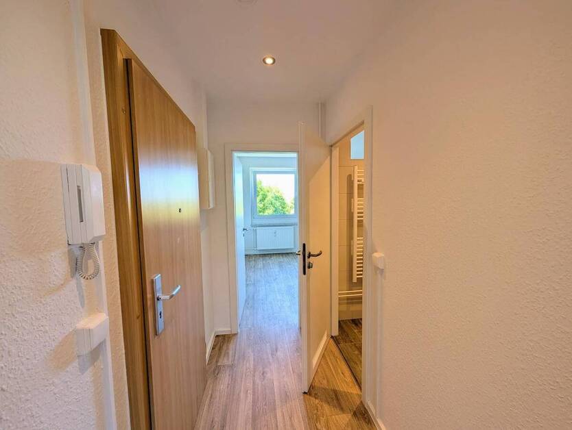 Hell und modern - jetzt besichtigen - Einbauküche ab Dezember 3 zimmer