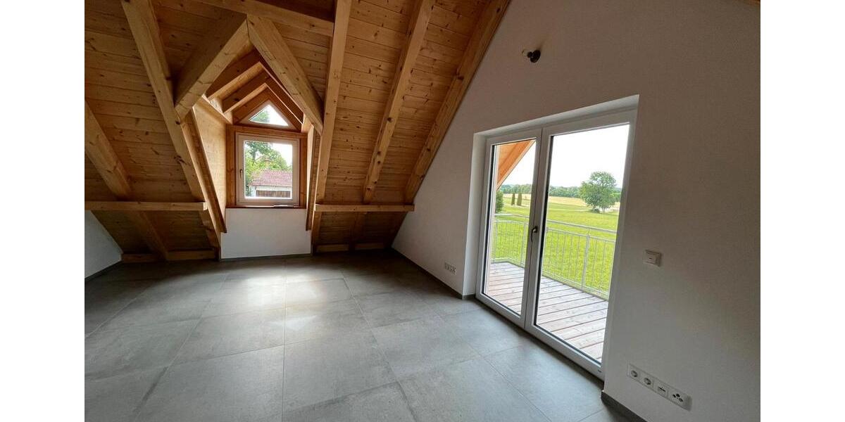 Dachgeschoßwohnung Finning - 3 Zimmer, 67 m&sup2;, 1.220&euro; | Angebot:26422266