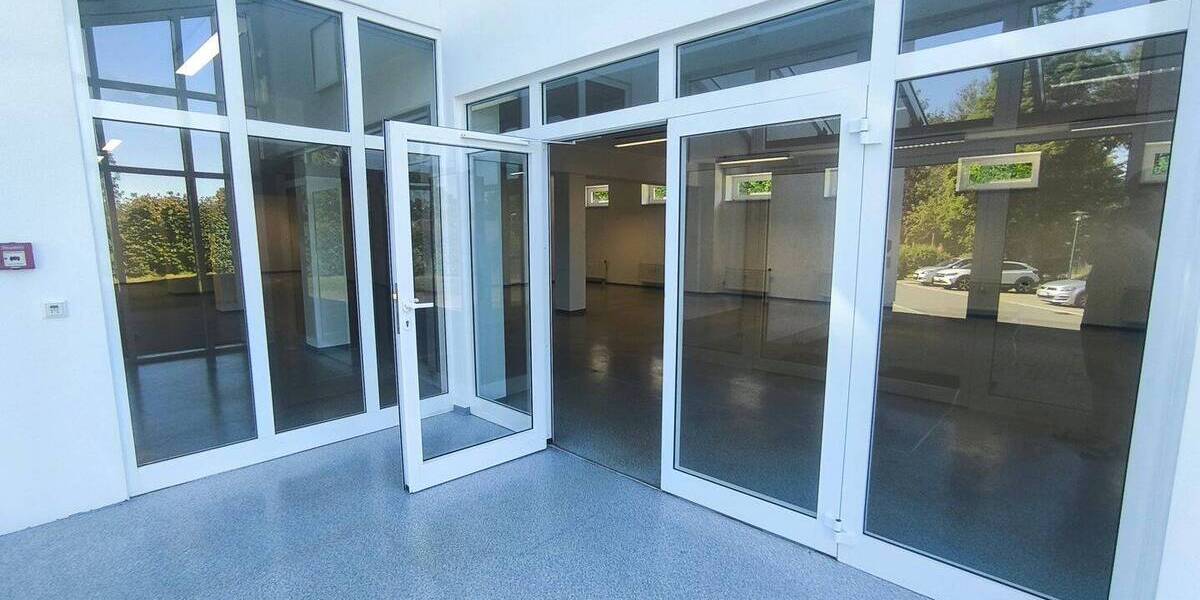 Gewerbeobjekt Chemnitz Altendorf - 3 Zimmer, 245 m&sup2;, 1.400&euro; | Angebot:26816315