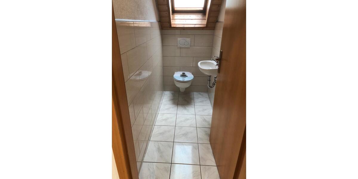 Dachgeschoßwohnung Bretzfeld - 4 Zimmer, 81 m&sup2;, 810&euro; | Angebot:24487544