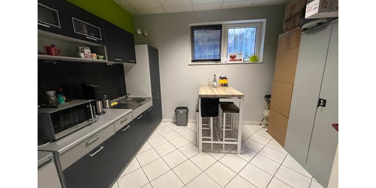 Erdgeschoßwohnung Höhr-Grenzhausen Grenzhausen - 3 Zimmer, 130 m&sup2;, 950&euro; | Angebot:26536470
