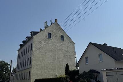 Teilsanierte 3-Zimmer-Wohnung mit Südbalkon & Einbauküche 3 zimmer