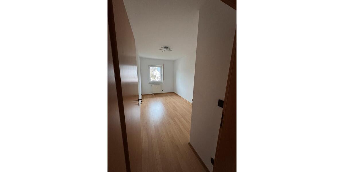 Erdgeschoßwohnung Biebergemünd - 4.5 Zimmer, 96 m&sup2;, 1.400&euro; | Angebot:26630955