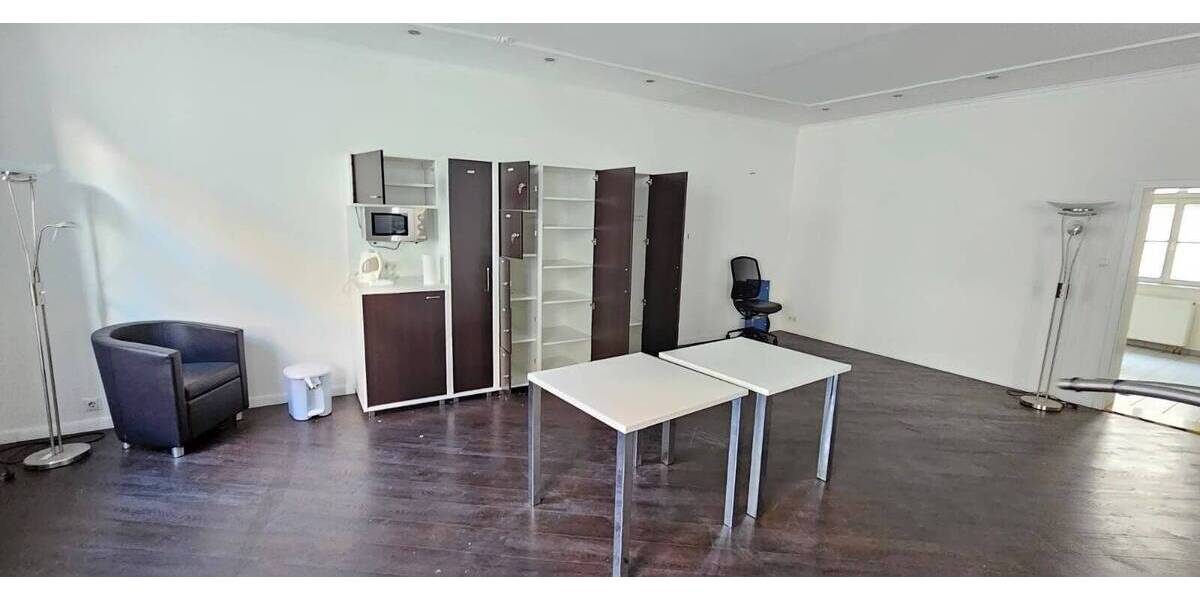 Gewerbeobjekt Amberg - 5 Zimmer, 274 m&sup2;, 3.700&euro; | Angebot:25665004