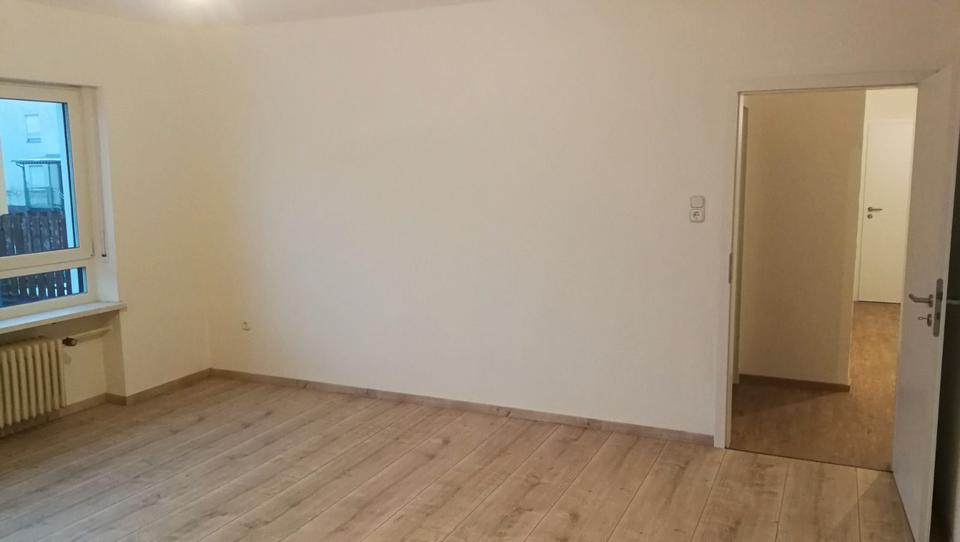 Erdgeschoßwohnung Poppenricht - 3 Zimmer, 94 m&sup2;, 740&euro; | Angebot:26568444