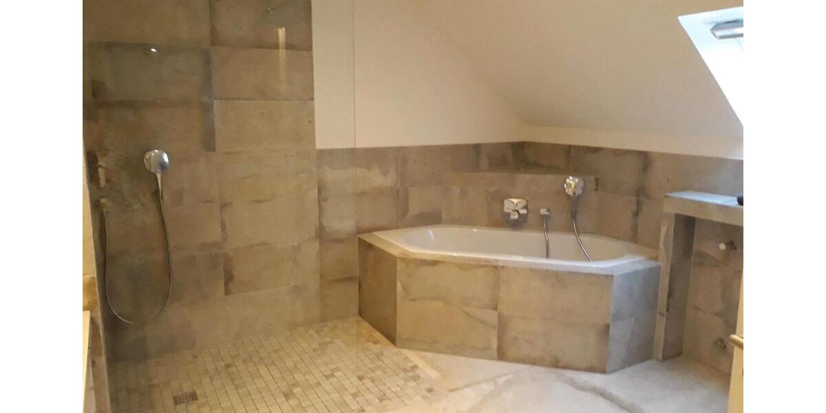 Maisonettenwohnung Üttfeld - 7 Zimmer, 140 m&sup2;, 1.150&euro; | Angebot:25820948