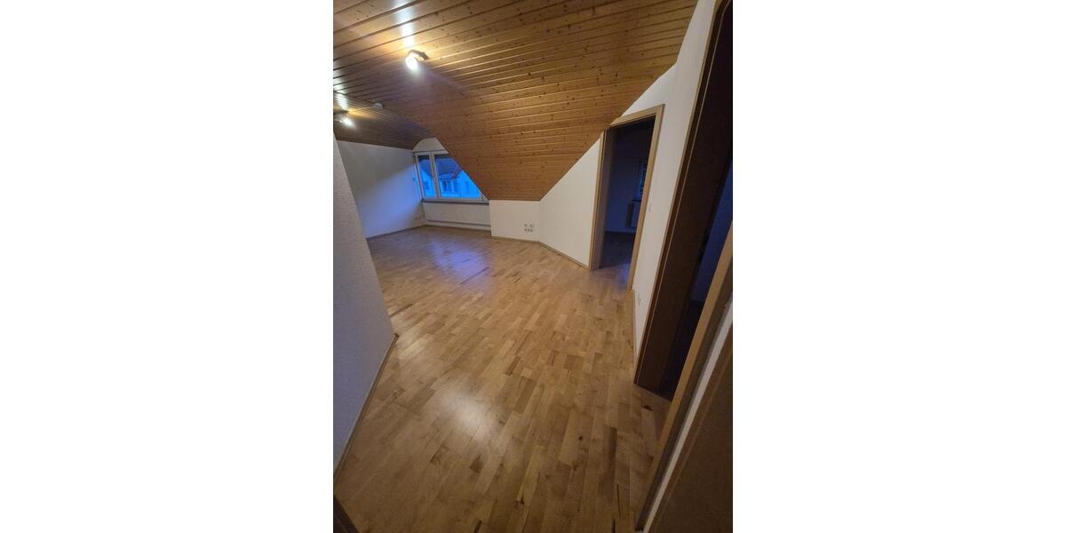Dachgeschoßwohnung Inzigkofen - 4 Zimmer, 80 m&sup2;, 900&euro; | Angebot:26546742