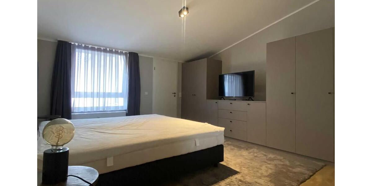 Etagenwohnung Wiesbaden - 4 Zimmer, 111 m&sup2;, 2.090&euro; | Angebot:26698912