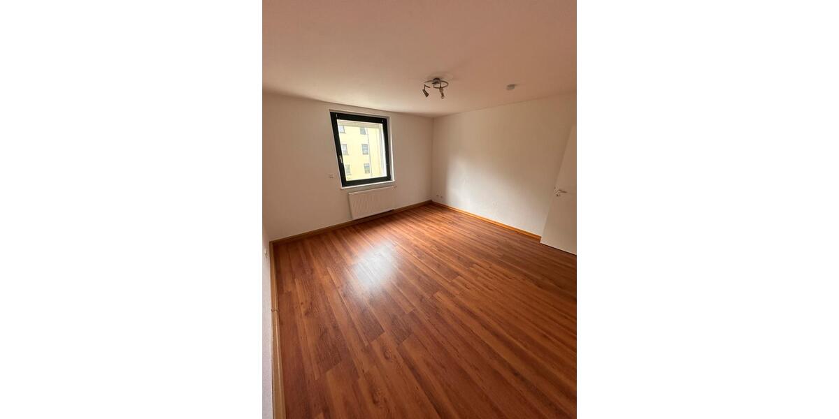 Etagenwohnung Völklingen - 3 Zimmer, 76 m&sup2;, 600&euro; | Angebot:26653366