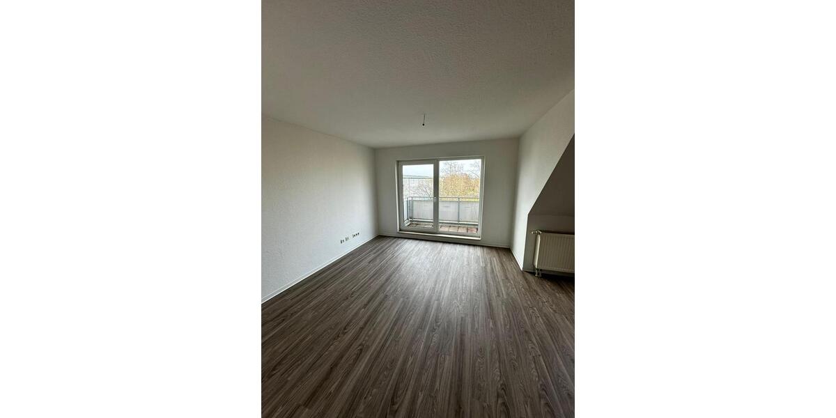 Dachgeschoßwohnung Merseburg - 2 Zimmer, 54 m&sup2;, 395&euro; | Angebot:23531731