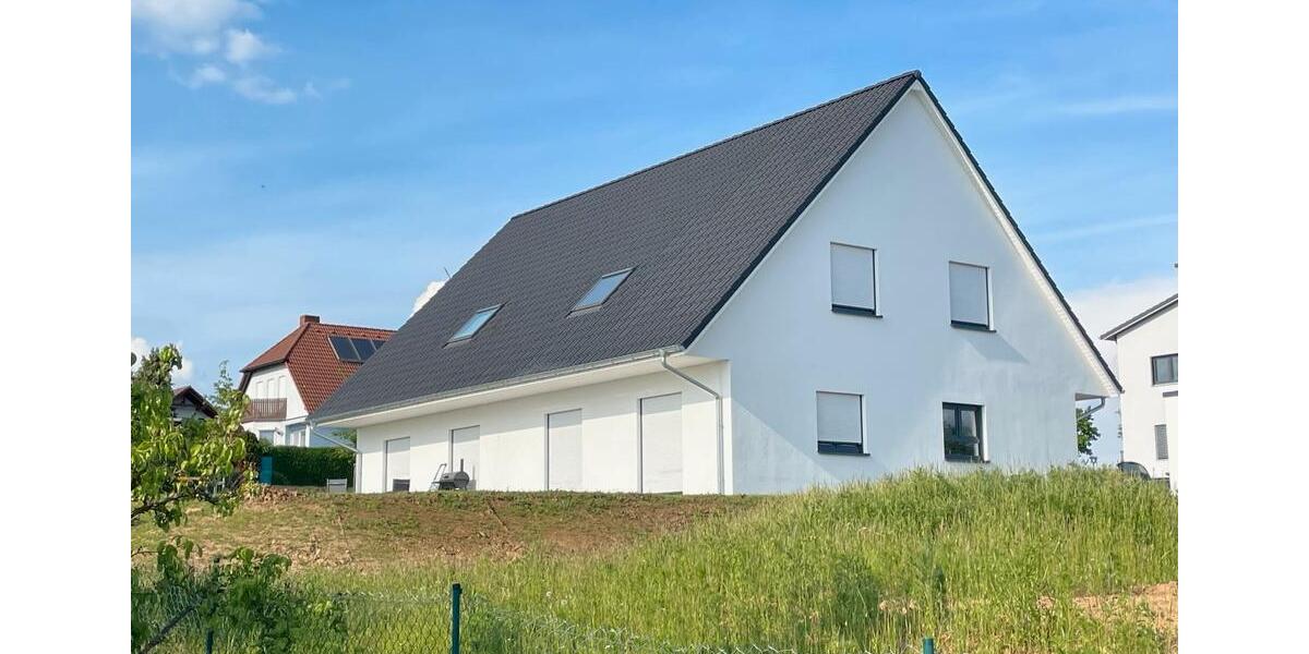 Doppelhaushälfte Hohenroth - 4.5 Zimmer, 122 m&sup2;, 1.195&euro; | Angebot:25963060